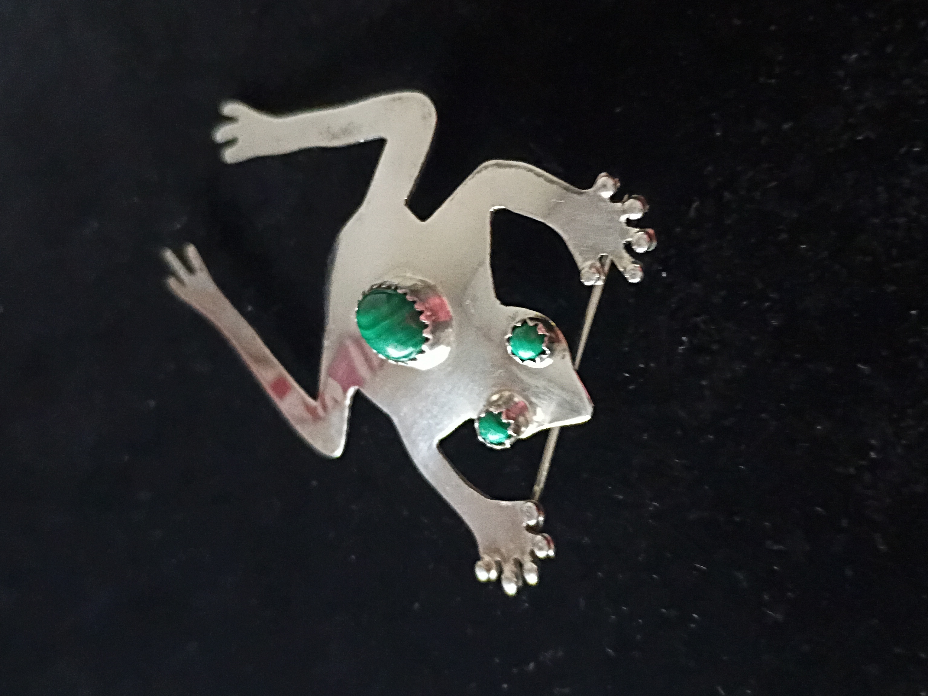 Authentic Navajo Sterling Silver And Malachite Jumping Frog Brooch 90$